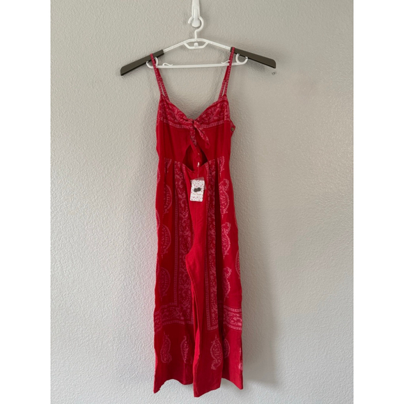 Free People Feel The Sun Red Bandana Jumpsuit NWT Sz 10 Boho Paisley Prairie - Picture 3 of 10
